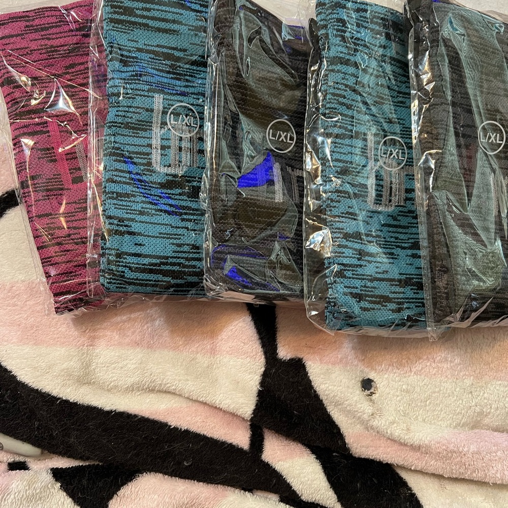 BNWT- Compression Stockings x4 Mixed Colors.